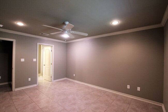 Building Photo - Beautiful 2 Bedroom, 2 Bathroom Townhome in South Tyler – Whitehouse ISD!