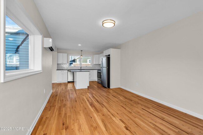 Building Photo - 525 Washington Blvd