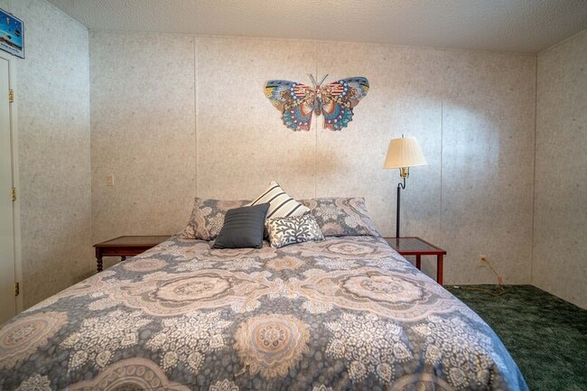 Building Photo - 2671 Oscar Harvey Rd