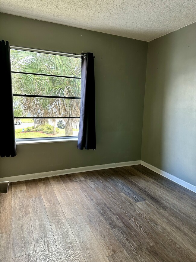 Building Photo - 3623 Atrium Dr