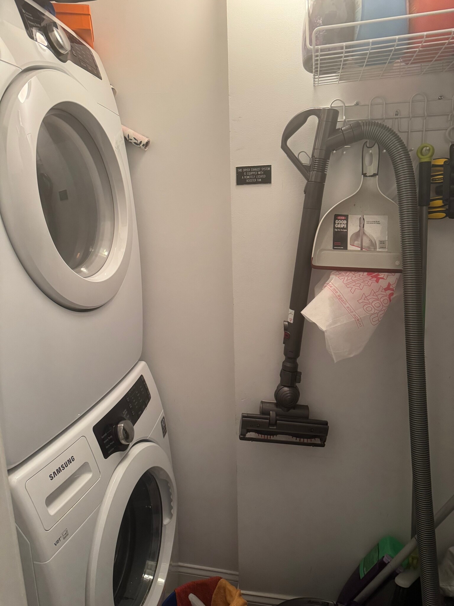 Building Photo - 1050 Brickell Ave