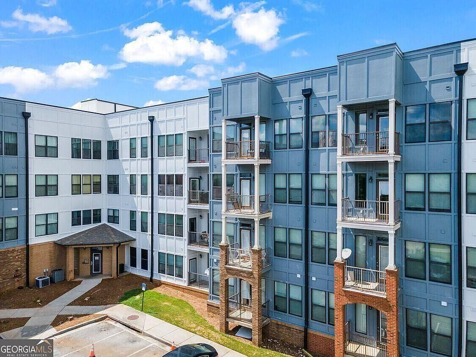 Building Photo - 898 Oak St SW