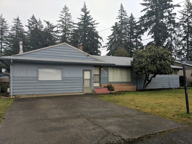 Primary Photo - 3 Bedroom Ranch Style Home in the Centenni...