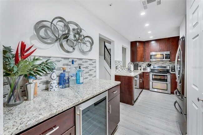 Building Photo - 563 Northbridge Dr