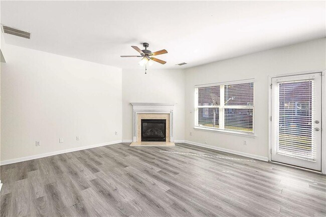 Building Photo - 4003 Labrador Way