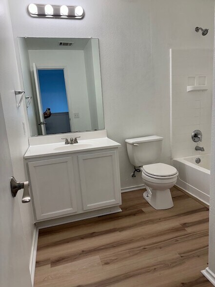 Guest Bathroom - 5700 Abby Ann Ln