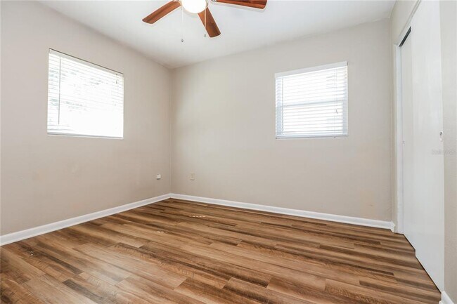 Building Photo - 7149 Wedgewood Dr