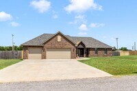 Building Photo - 12230 NE Deer Rdg Dr