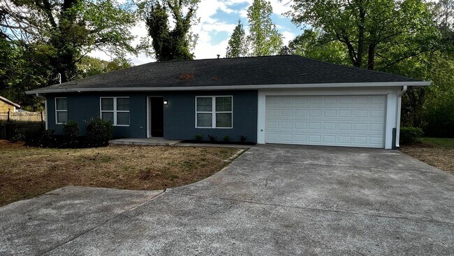 Primary Photo - BRAND NEW 3bd/2ba Bungalow Renovation!!! -...