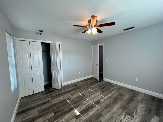 Building Photo - 4042 Audubon Dr