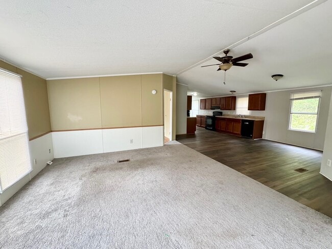 Building Photo - 244 Lucky Lane