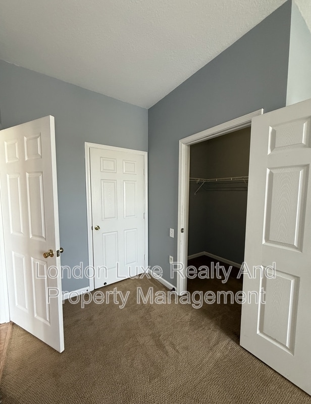 Building Photo - 7990 Baymeadows Rd