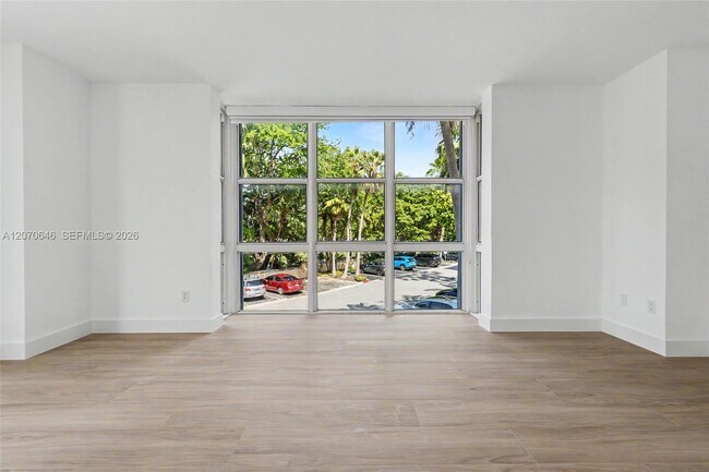 Building Photo - 731 Crandon Blvd