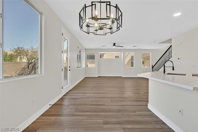 Building Photo - 9316 Perennial Ave