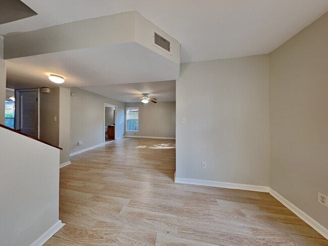 Building Photo - 838 S Parramore Ave