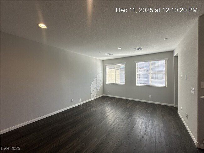 Building Photo - 177 Petaluma Valley Dr