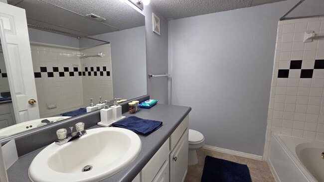 Building Photo - Lovely Two Bedroom Condo with Fire Place, W/D, garage, and tons of community extras! (Concord)
