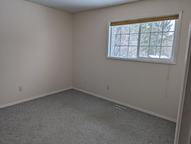 Building Photo - Spacious Clarkston Heights house - 1 pet a...