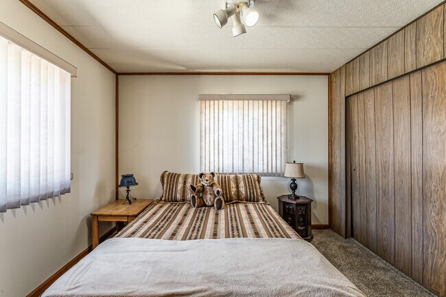 Building Photo - 503 2nd Ave W