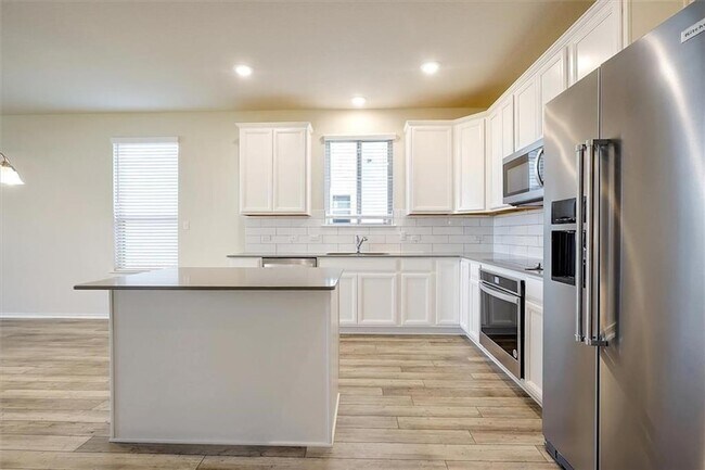 Building Photo - 536 Gray Hawk Ridge