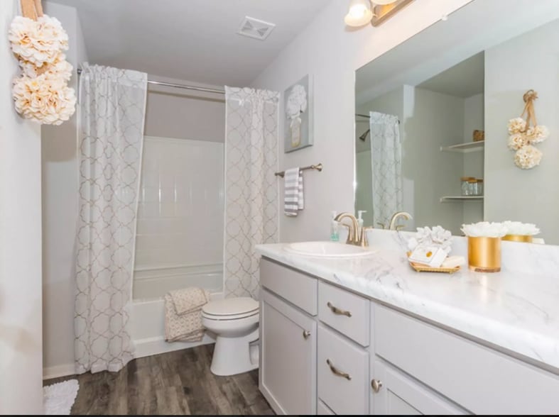 Building Photo - 5041 Woodstream Dr