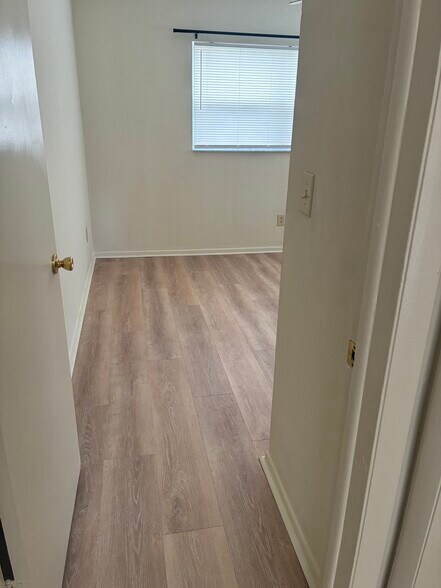 Building Photo - 2643 Kingswood Dr NE
