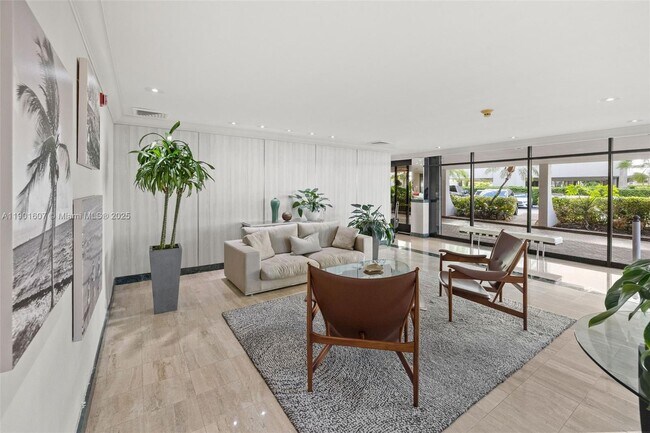 Building Photo - 1408 Brickell Bay Dr