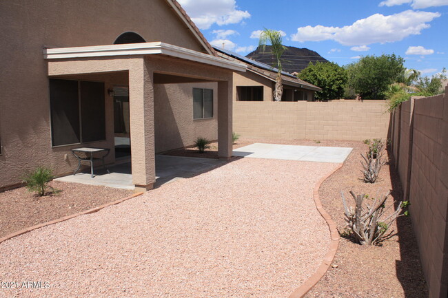 Building Photo - 6757 W Avenida Del Rey