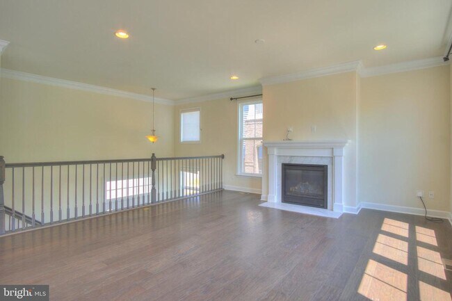 Building Photo - 42629 Oak Pk Sq
