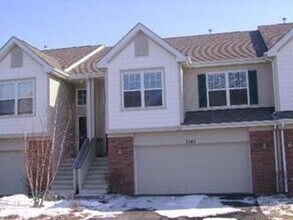 Building Photo - Beautiful 3 bedroom 4 Bathroom townhome
