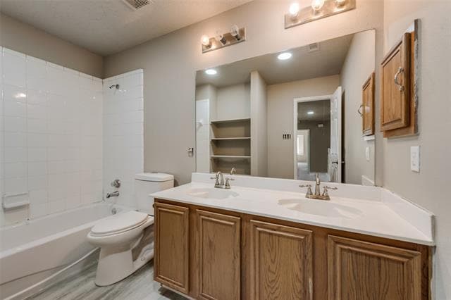 Building Photo - 1809 Lake Whitney Ln