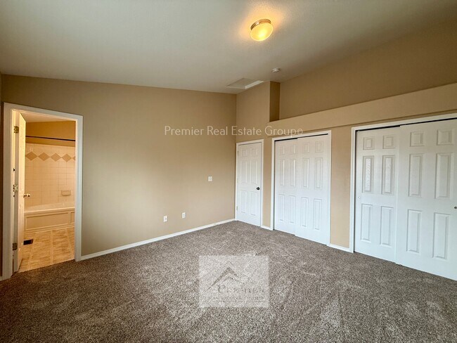 Building Photo - 6769 Ventana Ln