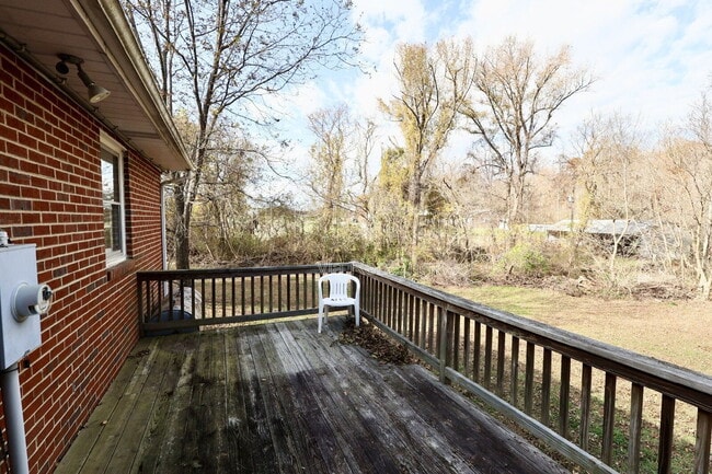 Building Photo - 4038 Old Church Rd