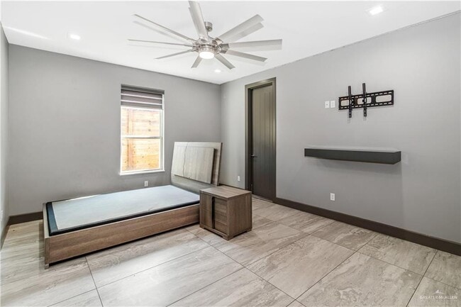 Building Photo - 21 Kilgore Ave