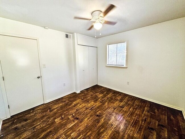 Building Photo - Charming 3-Bedroom Home with Modern Comfor...