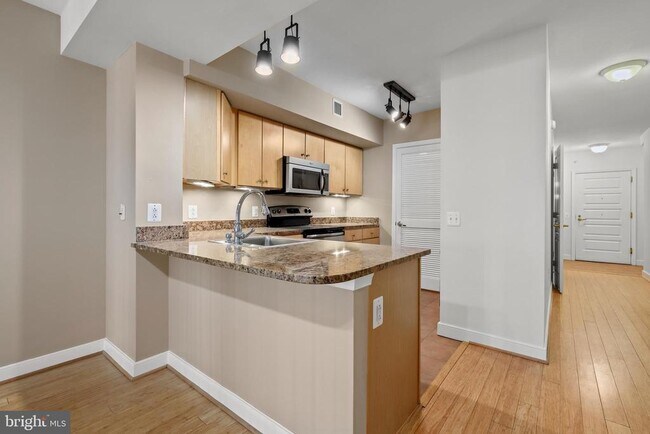 Building Photo - 631 D St NW