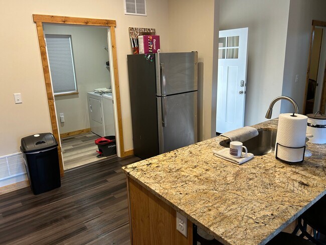 Building Photo - 351 W Buttercup Way