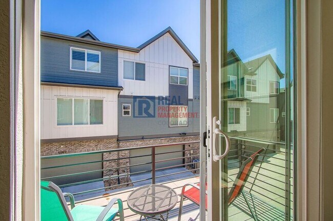 Building Photo - 5160 Ward Rd