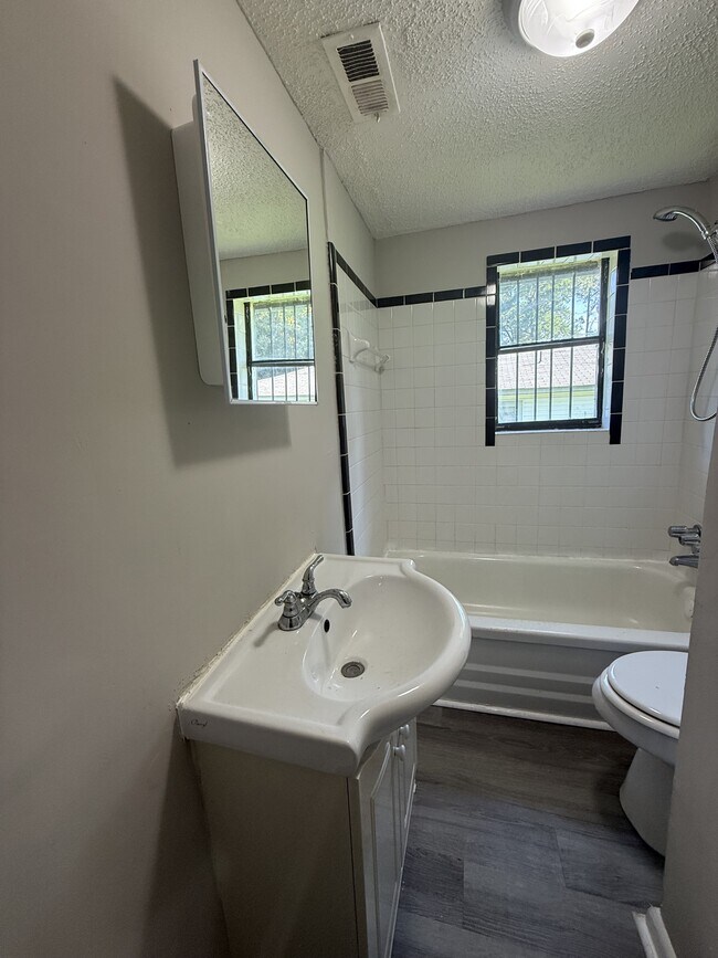 Building Photo - 9720 Westfield Pl