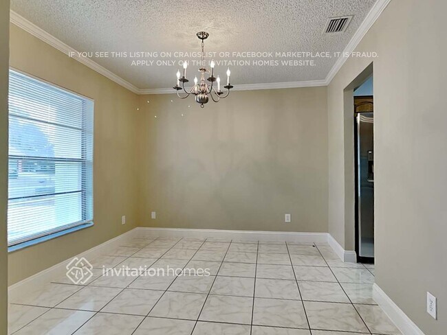 Building Photo - 4037 Eastridge Dr