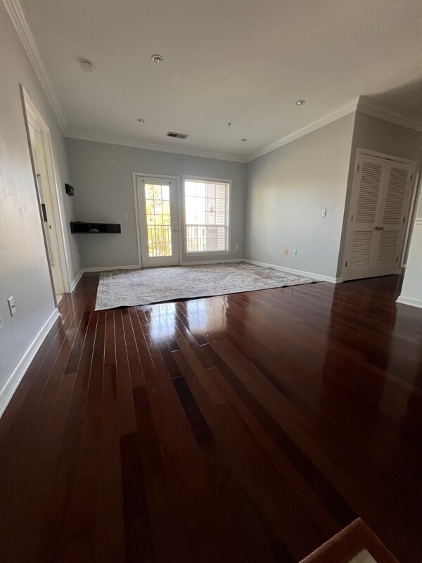 Building Photo - 4850 Eisenhower Ave