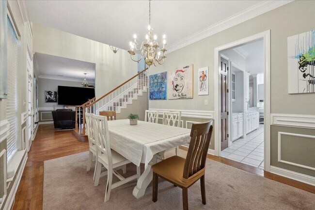 Building Photo - 4 Twin Cir Dr