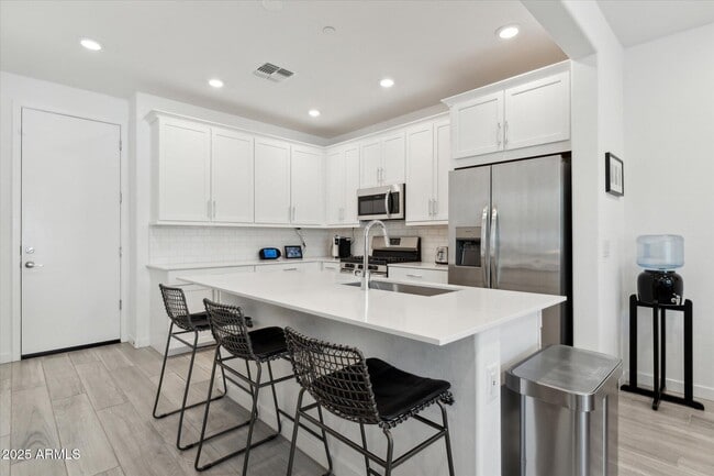 Building Photo - 4077 S Sabrina Dr