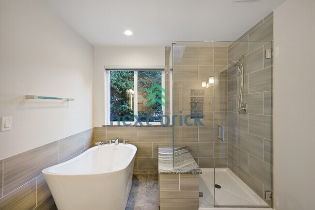 Building Photo - Quiet and Spacious 5-Bedroom Haven w/ 2.5 Baths – 2420 Sq Ft of Comfort Awaits!