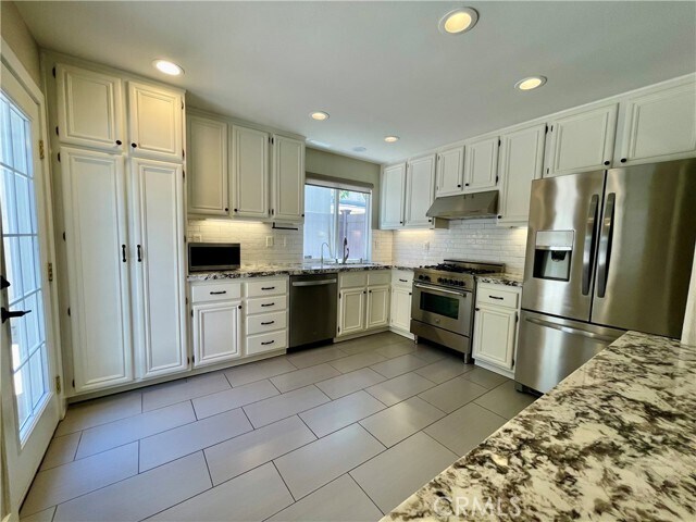 Building Photo - 130 Bloomfield Ln