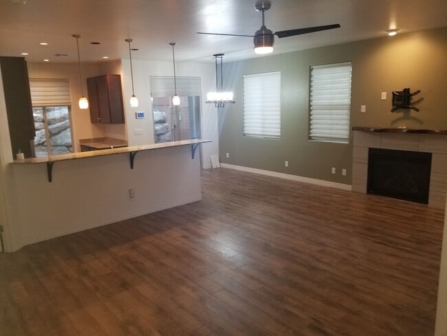 Building Photo - Rare, Single Level, Forest Springs Home! 3...