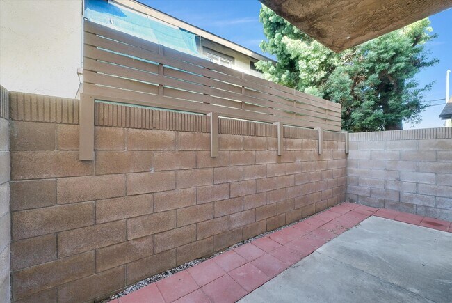 Building Photo - 10472 Chapman Ave