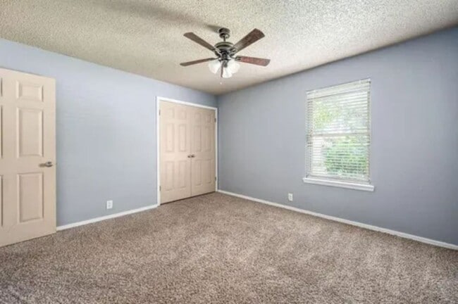 Building Photo - Updated 3 Bedroom/2 Bath Home w/Beautiful Landscaping - Edmond Schools