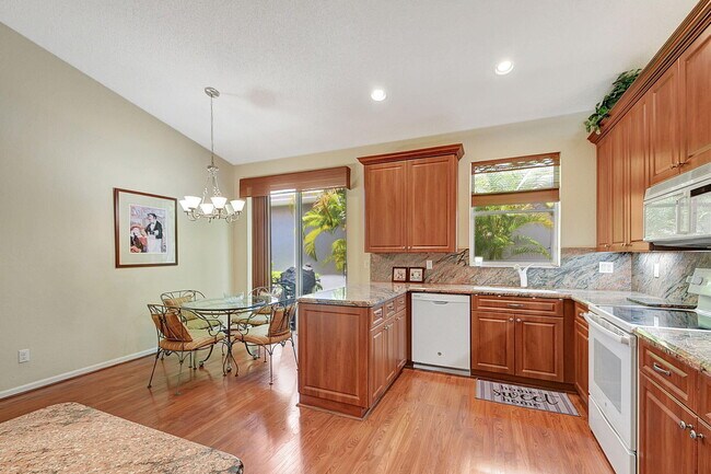 Building Photo - 4489 Kensington Park Way