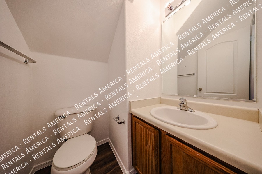 Building Photo - 9410 W Virginia Ave